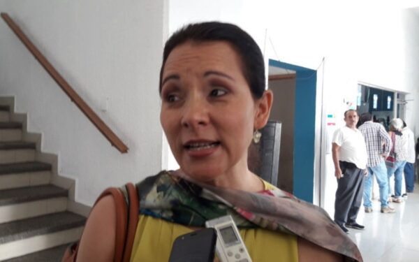 Esmeralda Cárdenas funcionaria homofóbica