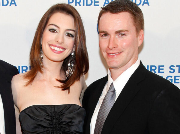 hermanos gay famosos