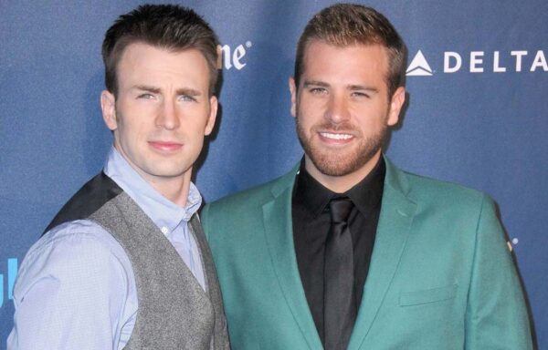 hermanos gay guapos famosos