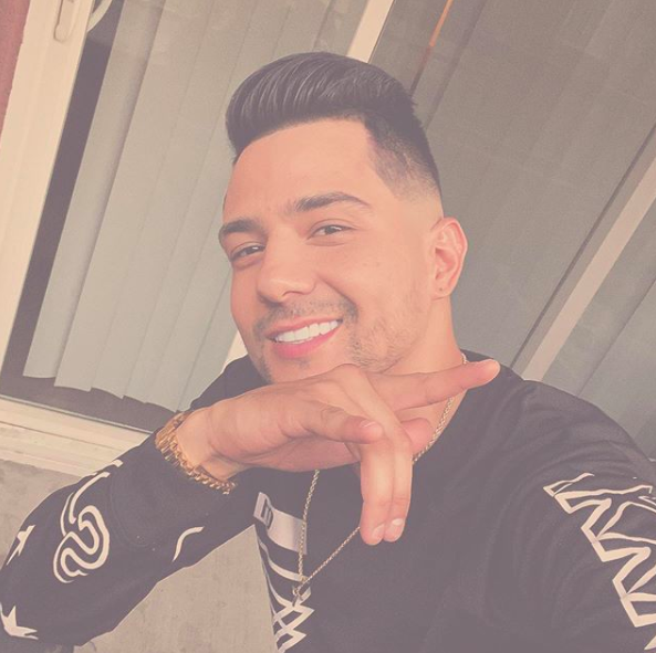Luis Coronel el día del concierto que canceló por un show travesti.