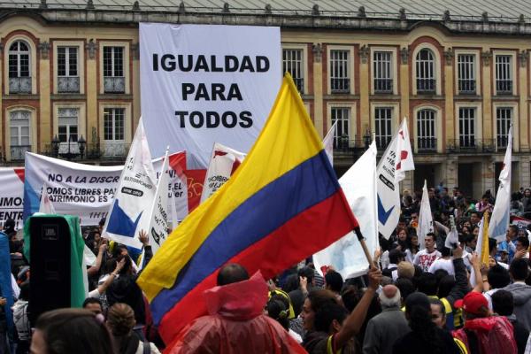 Manifestación por los derechos de la comunidad LGBT+ en Colombia