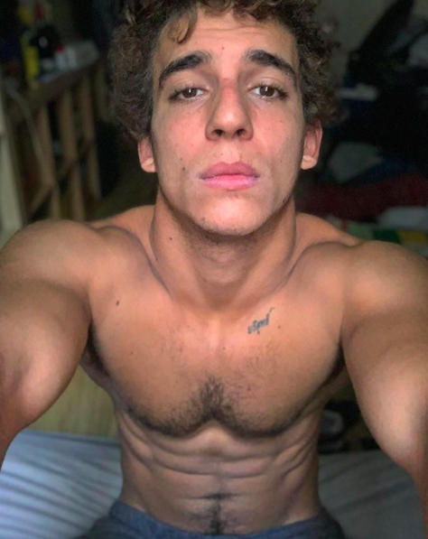 Una fotografía de Miguel Herrán, cuando aún no compartía una parte íntima en Instagram.