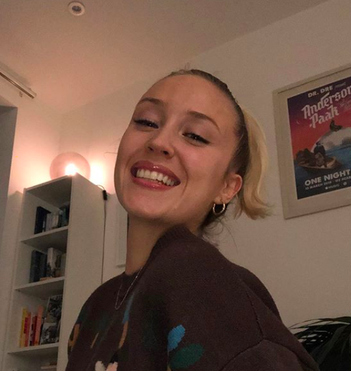 Lily Loveless en 2020.