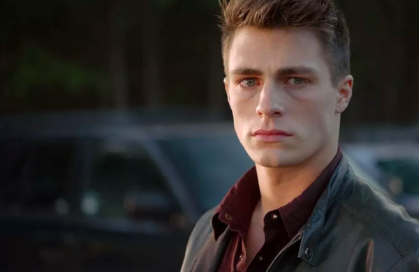 Colton Haynes como Jackson Whittemore, uno de los personajes LGBT+ de Tenn Wolf.