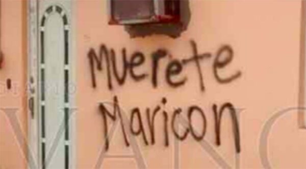 Amenazas homofóbicas en contra del artista veracruzano.