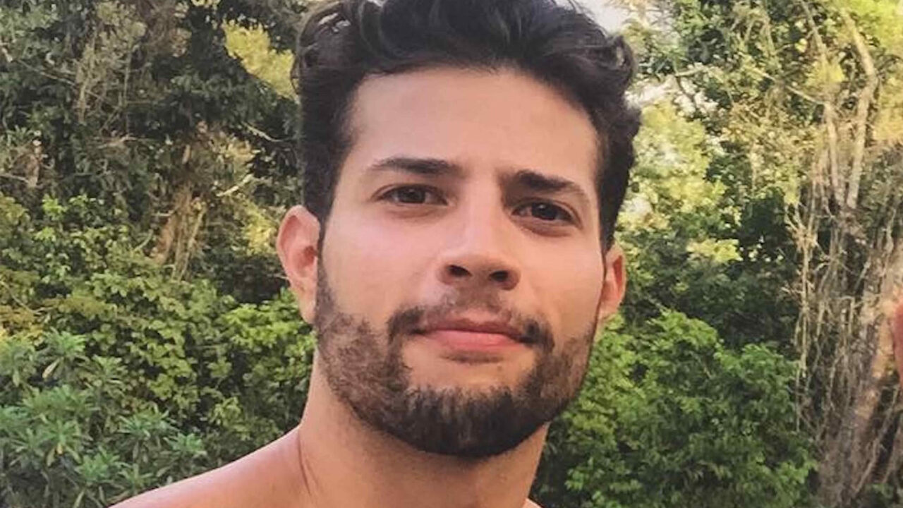 Rafael De la Fuente gay
