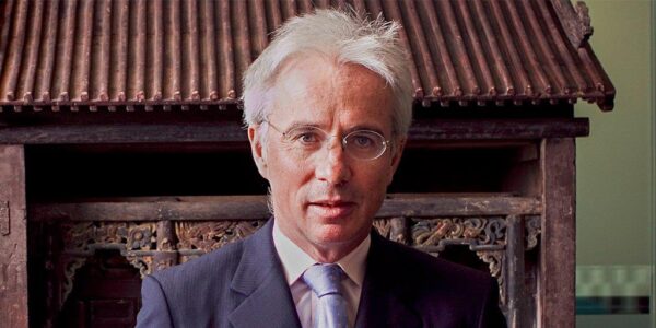 Peter Sands, Director Ejecutivo del Fondo Mundial de lucha contra el sida, la tuberculosis y la malaria alertó sobre el peligro para las personas con VIH ante la saturación del sistema de salud por la COVID-19