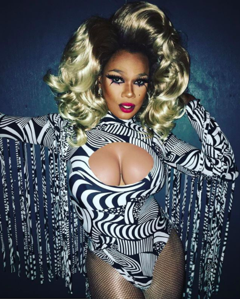 Lamentamos la muerte de Chi Chi Devayne, legendaria drag queen.