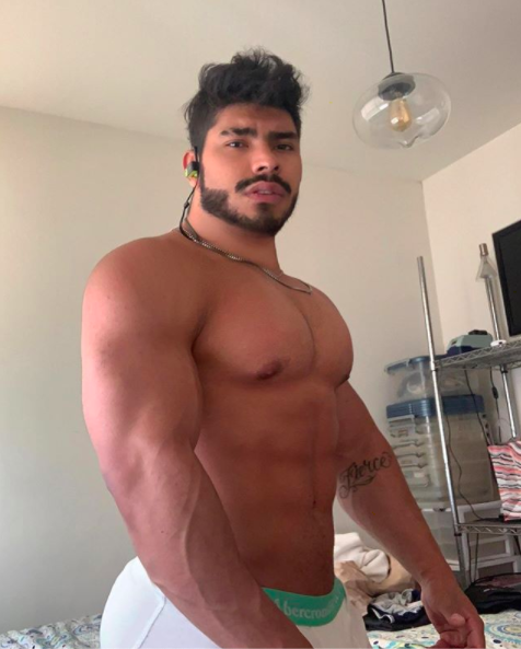 Tóxico antes de estar con Veneno en La más draga.