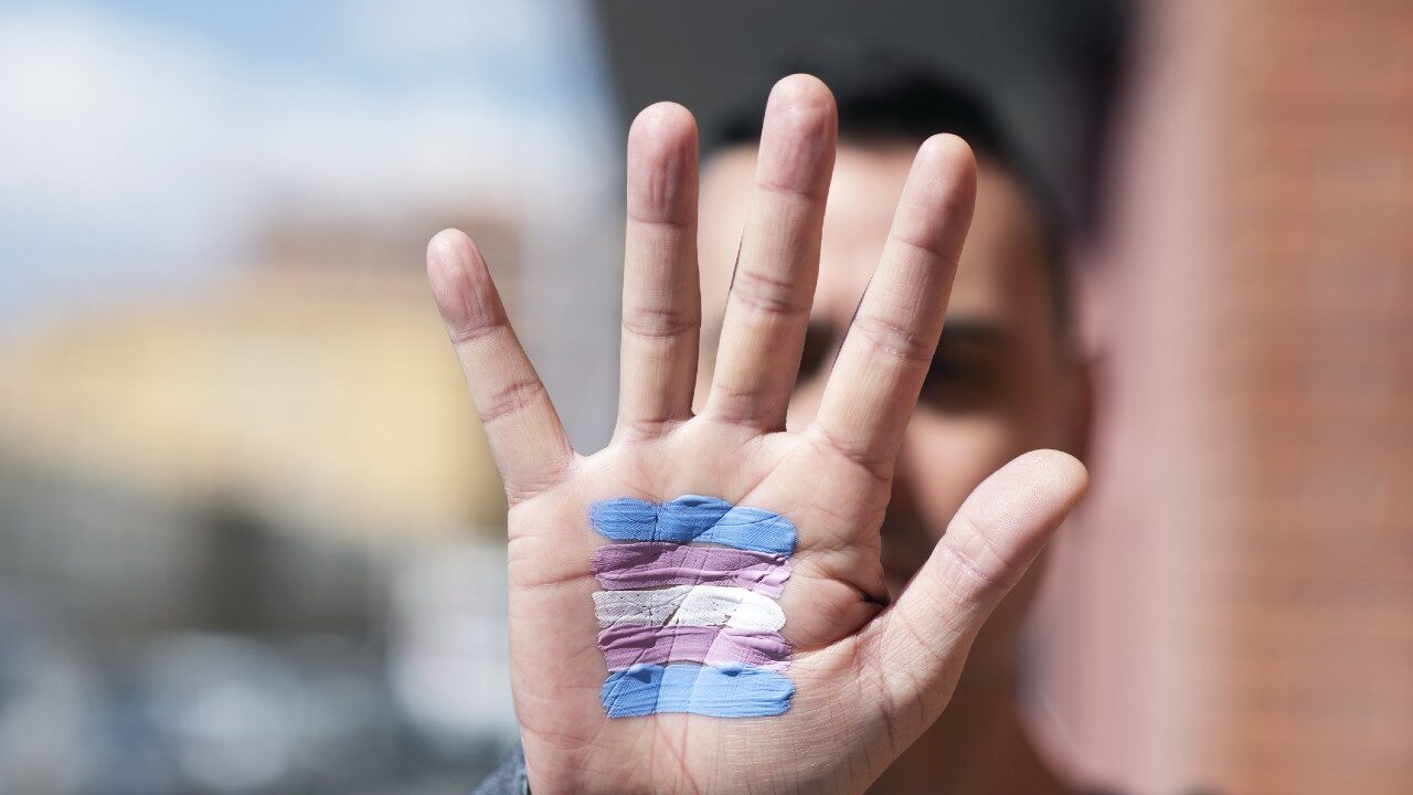 Cómo alguien trans puede iniciar o continuar transición durante pandemia