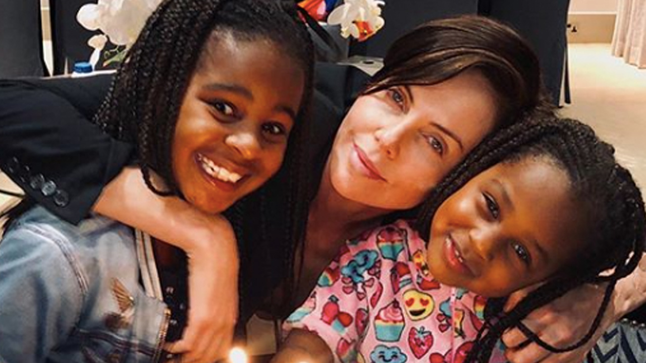 Charlize Theron hijas