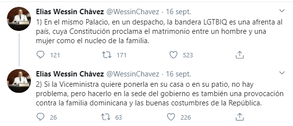 funcionaria banderas lgbt+ trans