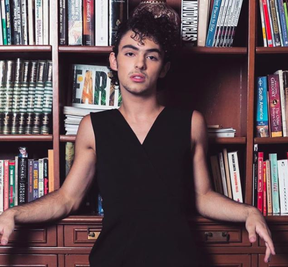 Joaquín Bondoni en una sesión de fotos para Zero Magazine