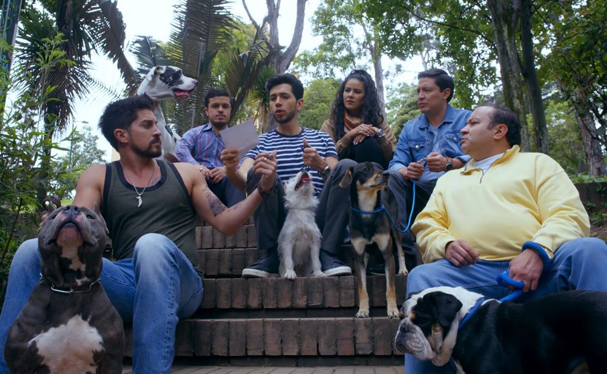 Parte del cast de Manual de galanes