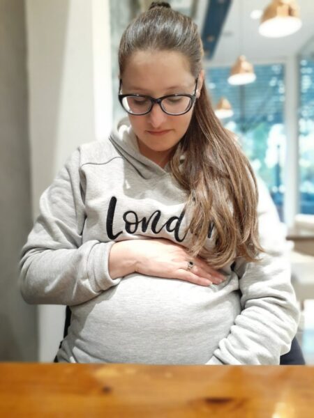 Mujer embarazo amigos gays