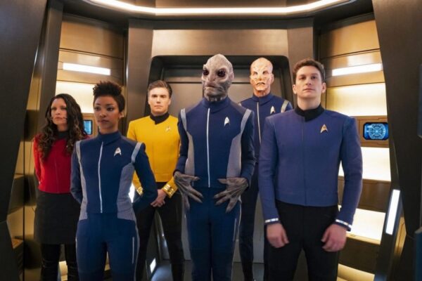 La Tripulación actual de Star Trek: Discovery, que tendrá personajes trans y no binario.
