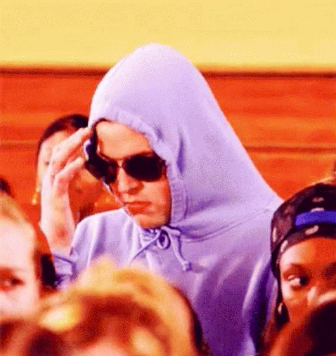 Saber que te salen estrías no debería darte pena, pues es normal y no es tan complicado quitarlas.