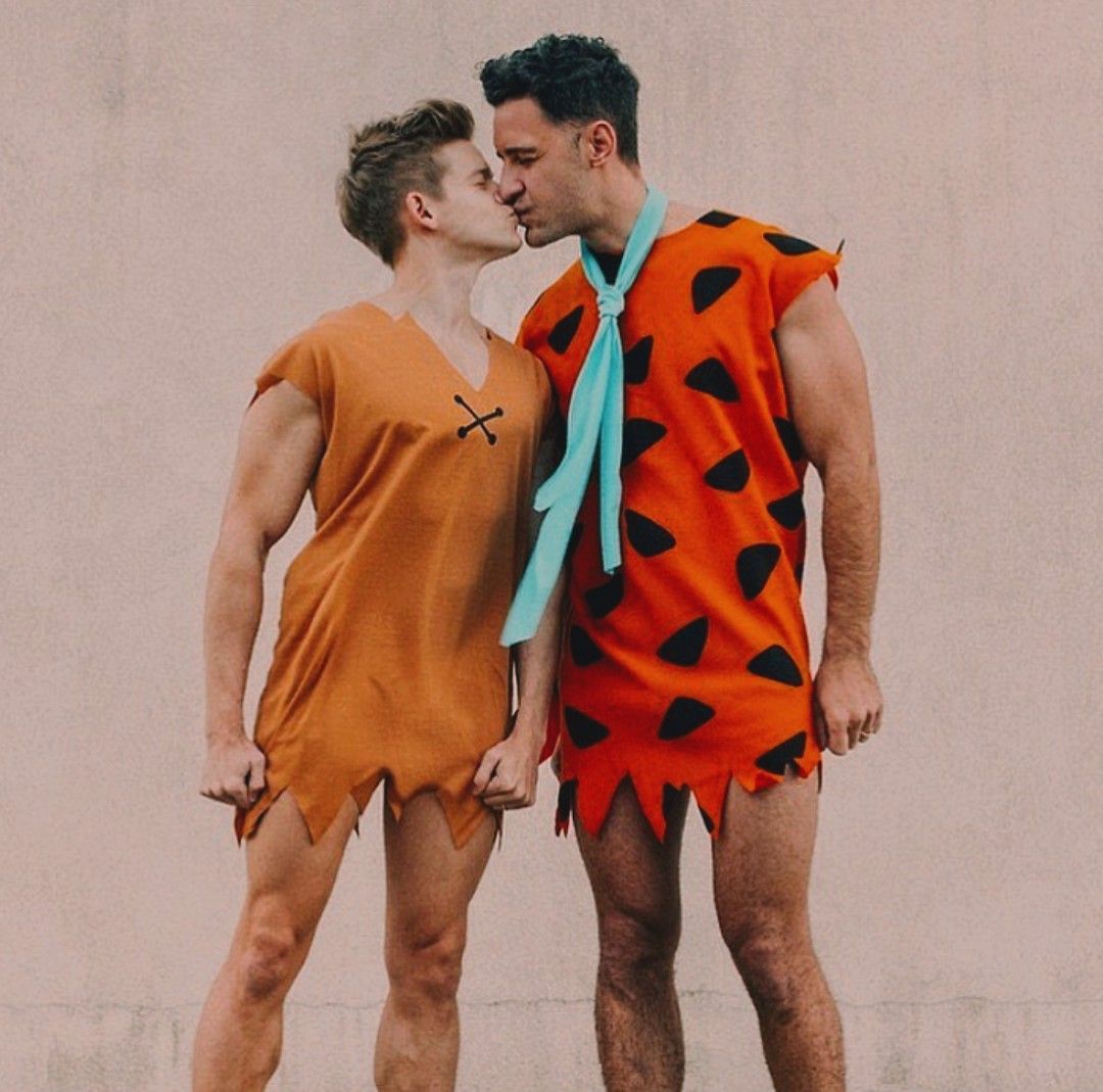 disfraces picapiedra halloween gay pareja