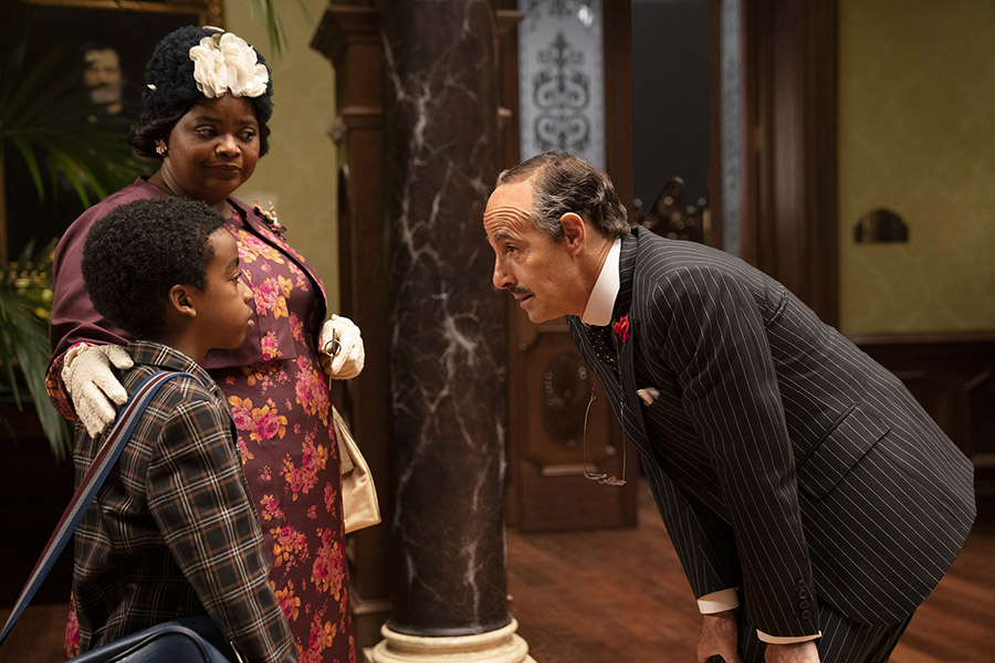 Octavia Spencer, Jahzir Bruno y Stanley Tucci en Las Brujas 