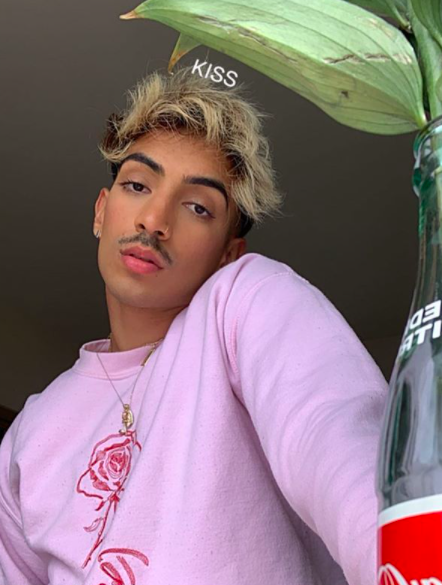 Darrion Gallegos amigos lgbt video ariana grande