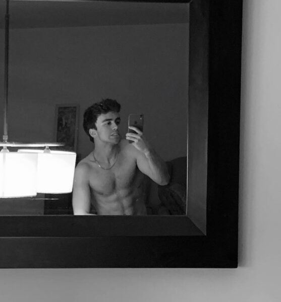 Itzan Escamilla Instagram