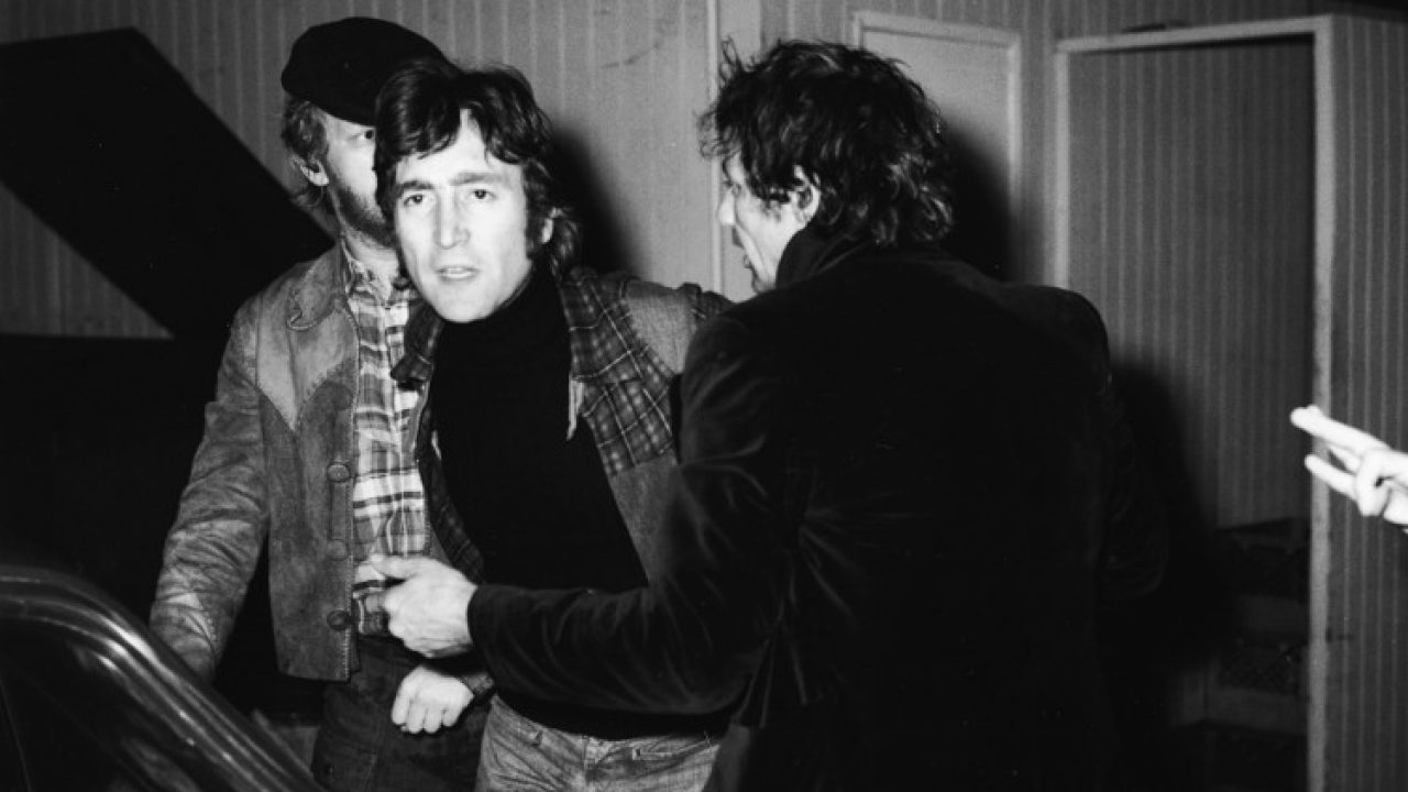 En su juventud, John Lennon era conocido por su violento temperamento. 