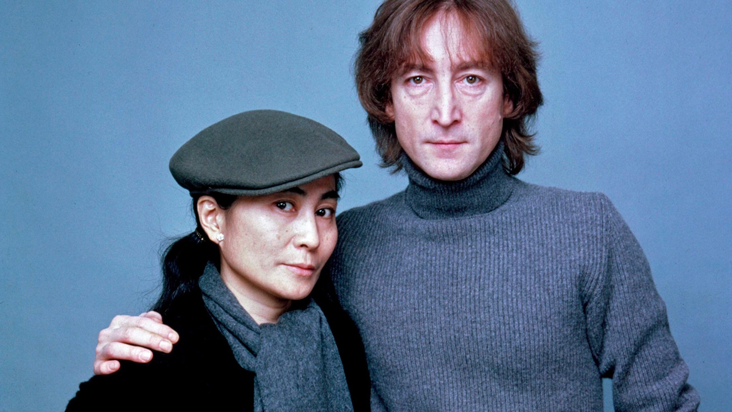 De izquierda a derecha: Yoko Ono y John Lennon