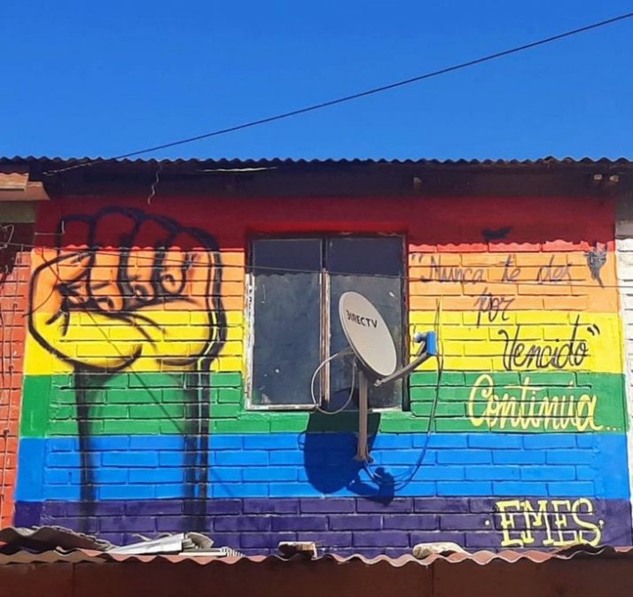 casa colores bandera LGBT