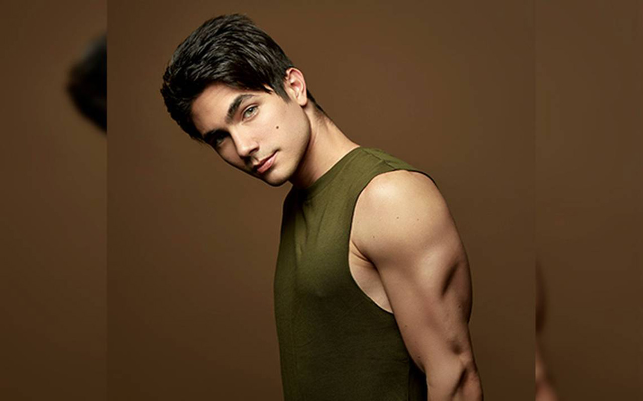 serie_menudo_actores_ricky_martin_subete_moto Sian Chiong, uno de los actores en la nueva serie sobre Menudo