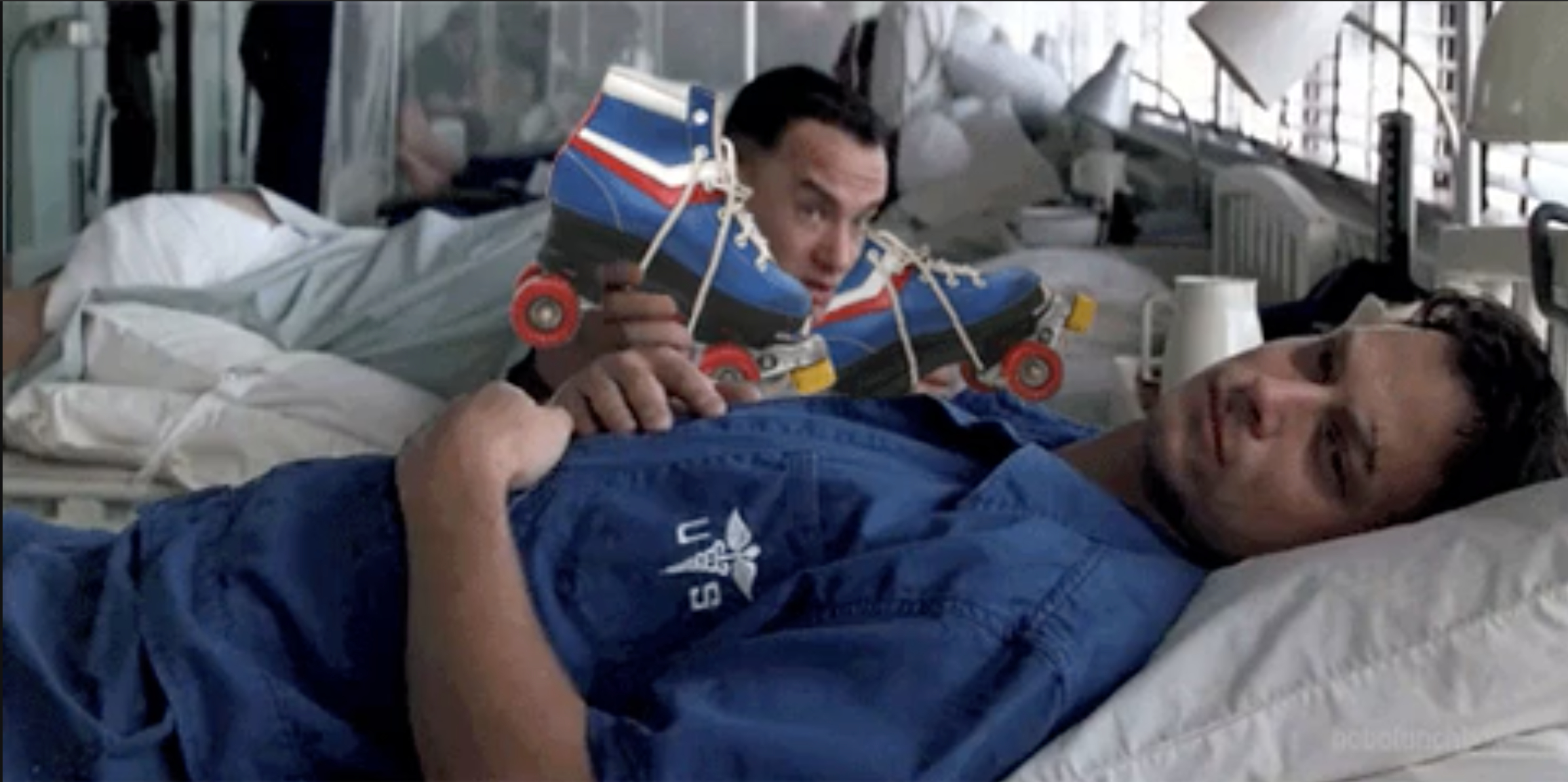 Tom Hanks con patines