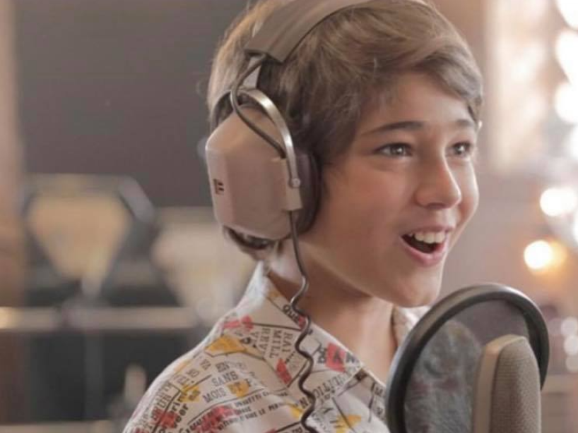 Ethan Schwartz een Súbete a mi moto