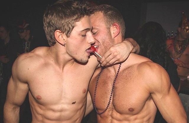 atributos hombres gays todos míos