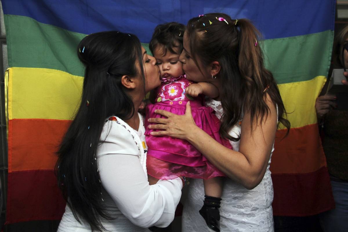 adopción lesbomaternal
