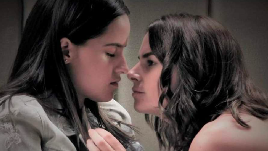 romance lésbico imperio mentiras telenovela estelar