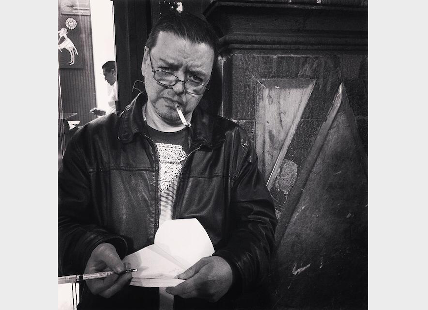 Luis Zapata beso vampiro