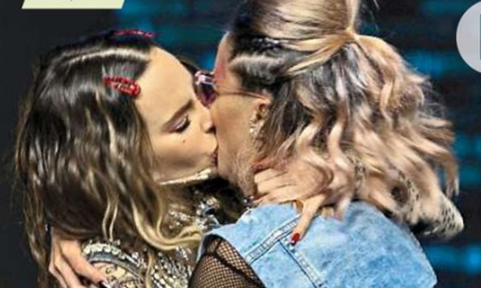 Agarrones, momentos y besos lésbicos de las divas del pop