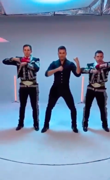 carlos rivera 100 años detras camaras mariachis