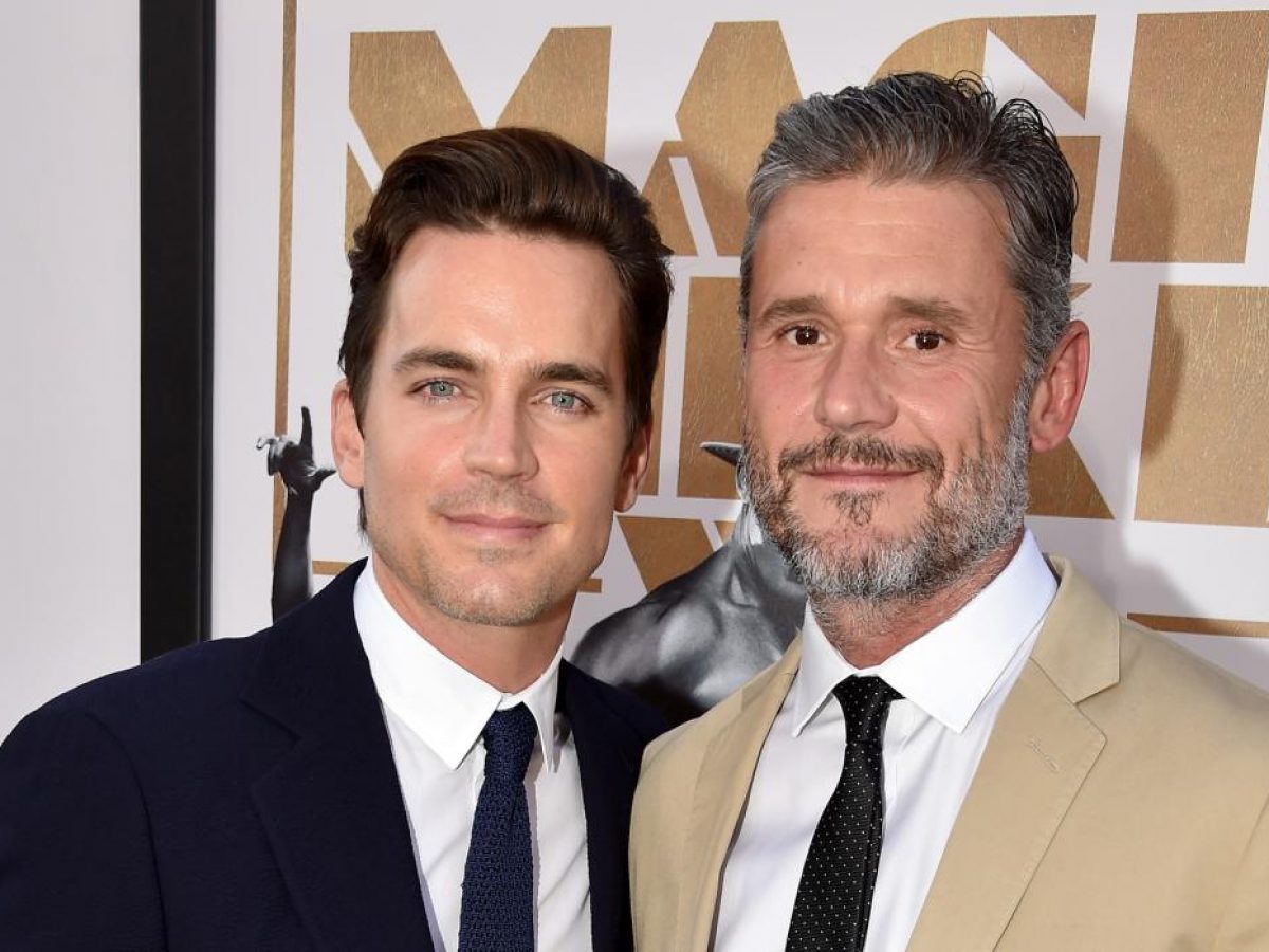 Simon Halls esposos sexis famosos gays