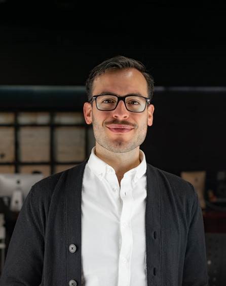 Javier Berain policía LGBT+