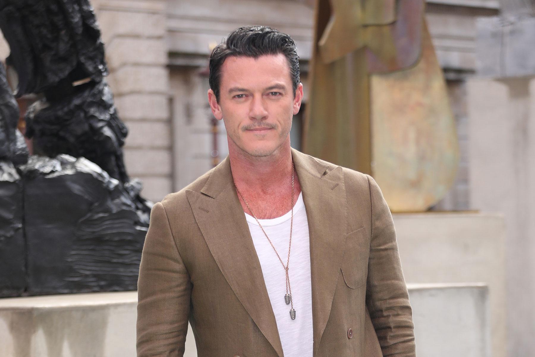 luke evans actor guapo maduro lgbt holywood