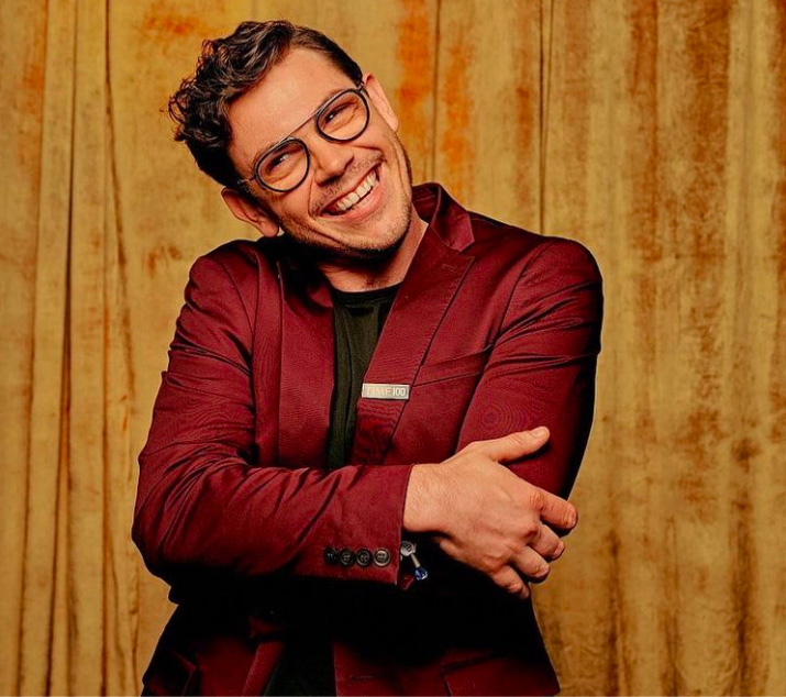 ryan oconnell special es showrunners lgbt series