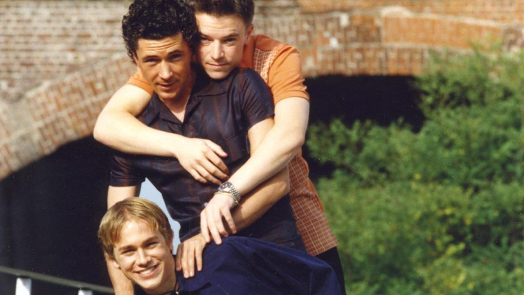 creador queer folk serie russell davies