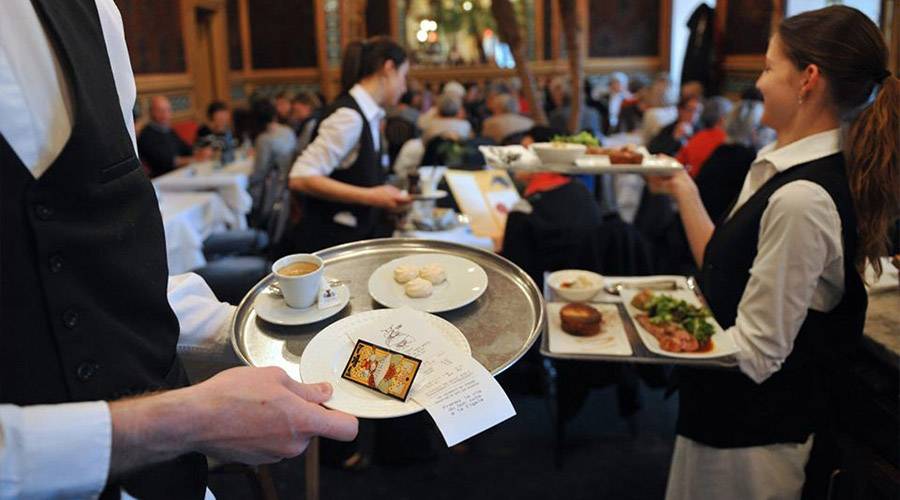 vivir con VIH no es impedimento para trabajar en restaurantes