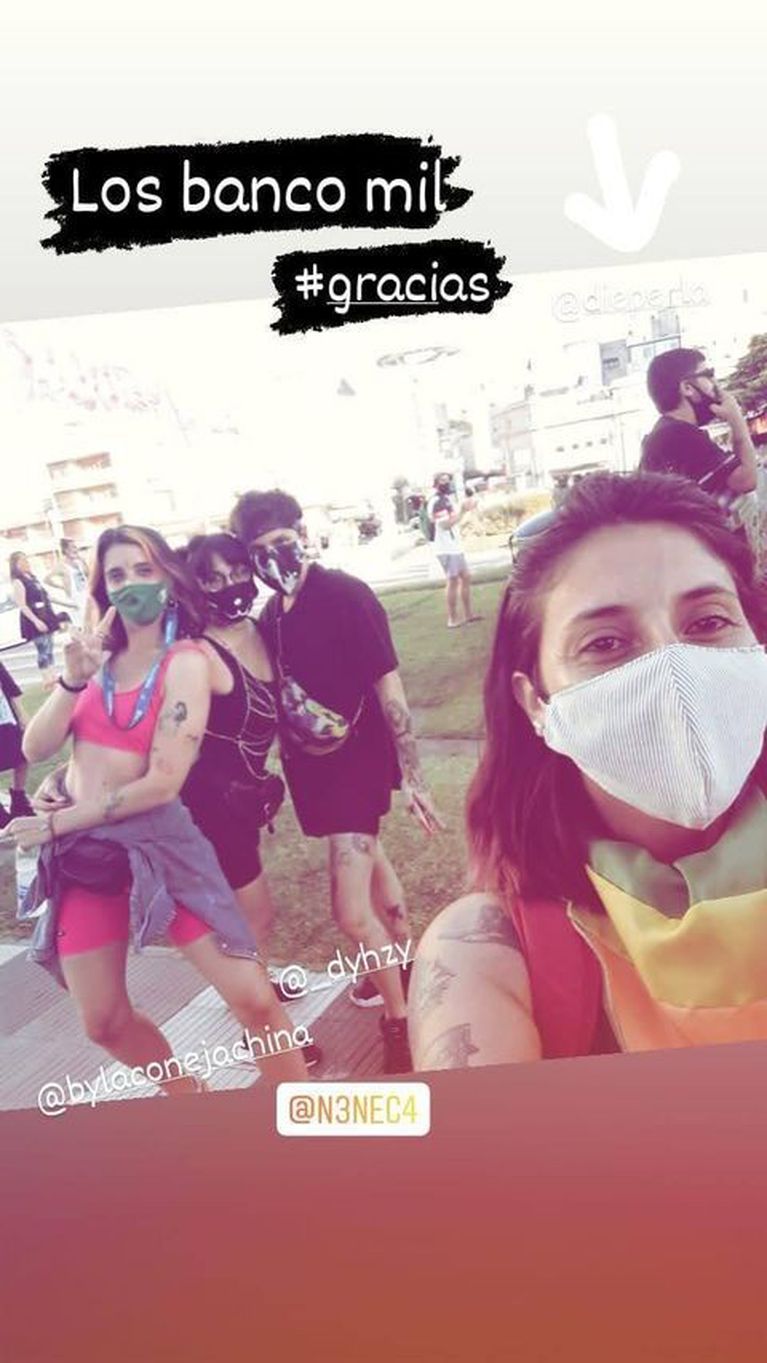dyhzy acude a marcha LGBT+ en Azul