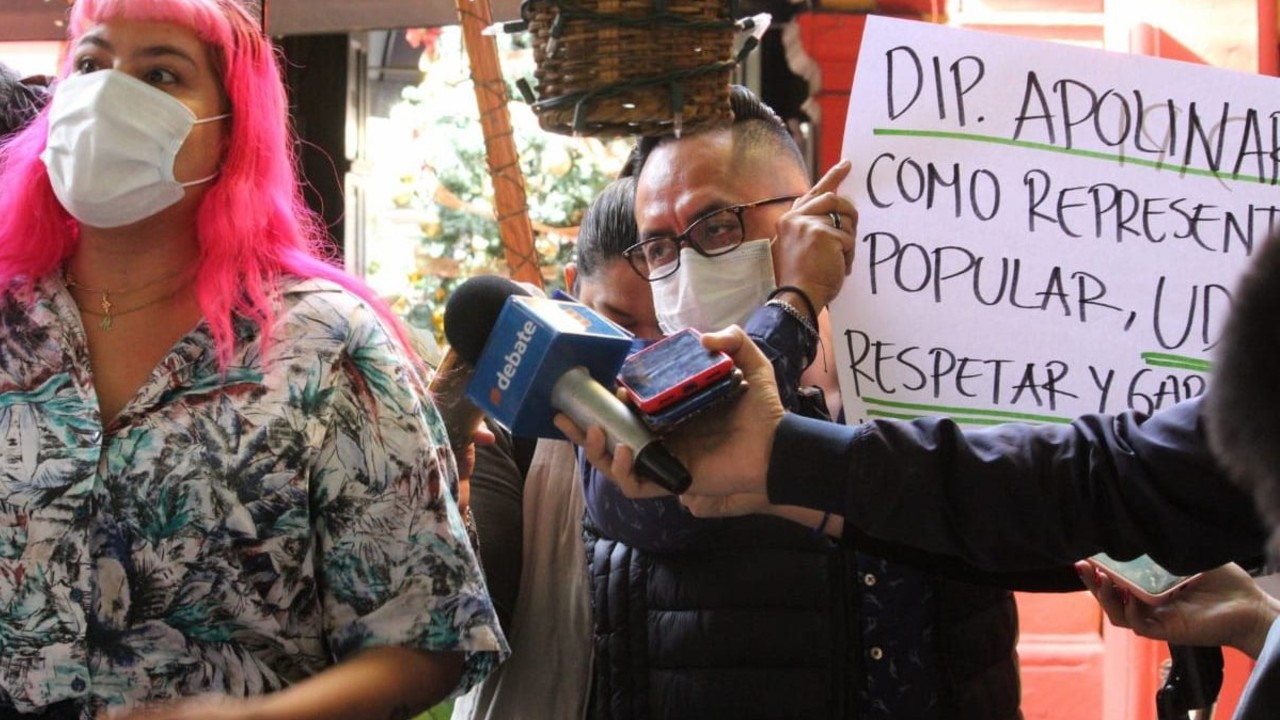 Tiago-Ventura-activista Tiago Ventura protesta contra Apolinar García