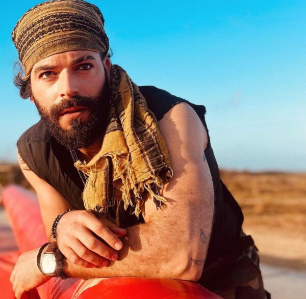 Actor cubano foto en desierto