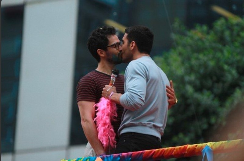 Alfonso Herrera Es Gay En La Vida Real Homosensual
