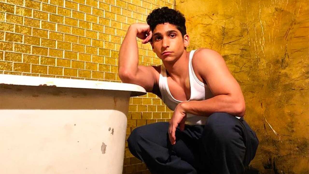 angel bismark curiel pose papi