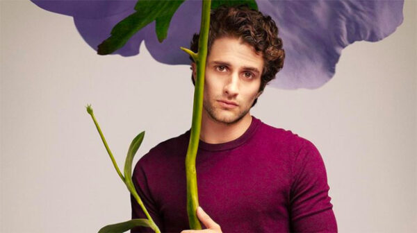 dario yazbek casa flores series bisexuales