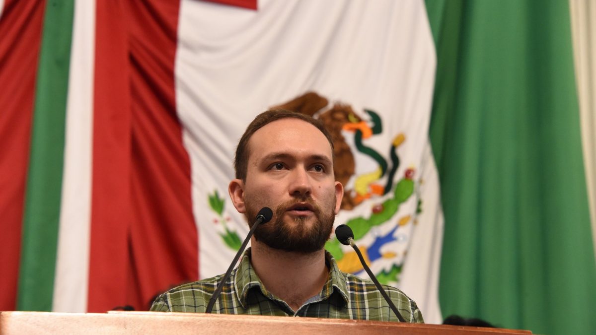 Temístocles Villanueva gay